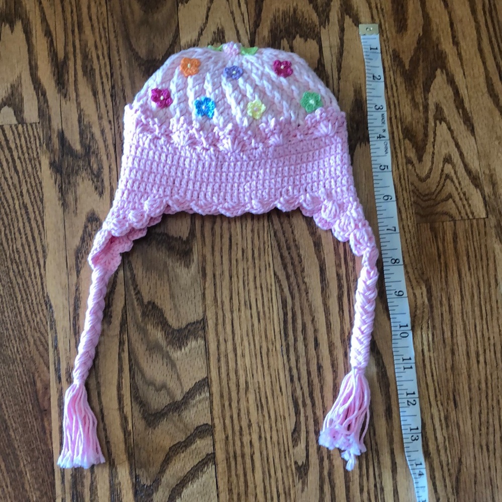 Adorable knit baby hat NWOT